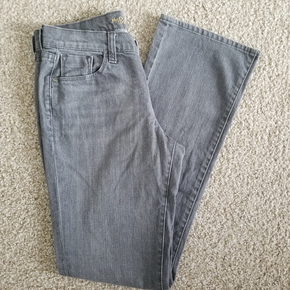 [SOLD] Old Navy Sweetheart Jeans Boot Cut Jeans